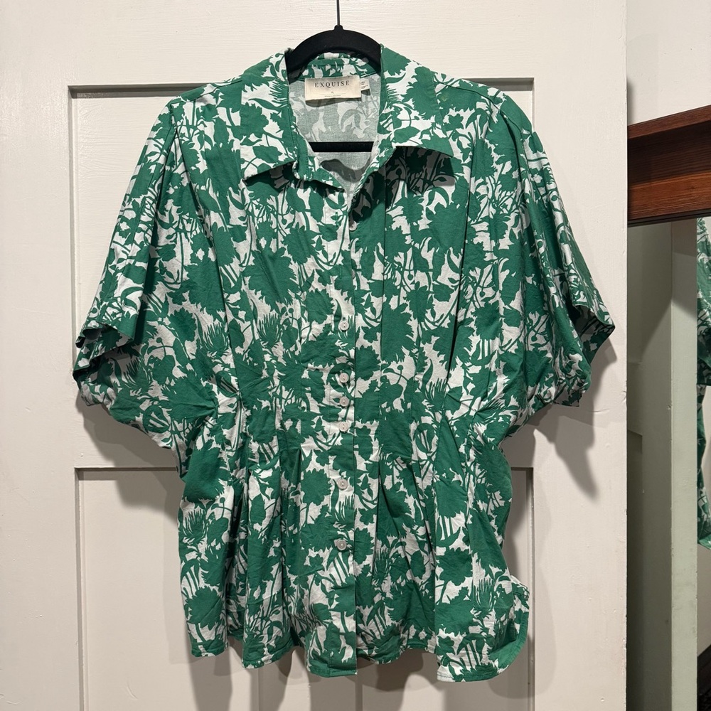 Anthropologie - The Tobie Short-Sleeve Pleated Blouse by Exquise, size XL - Picture 3 of 6